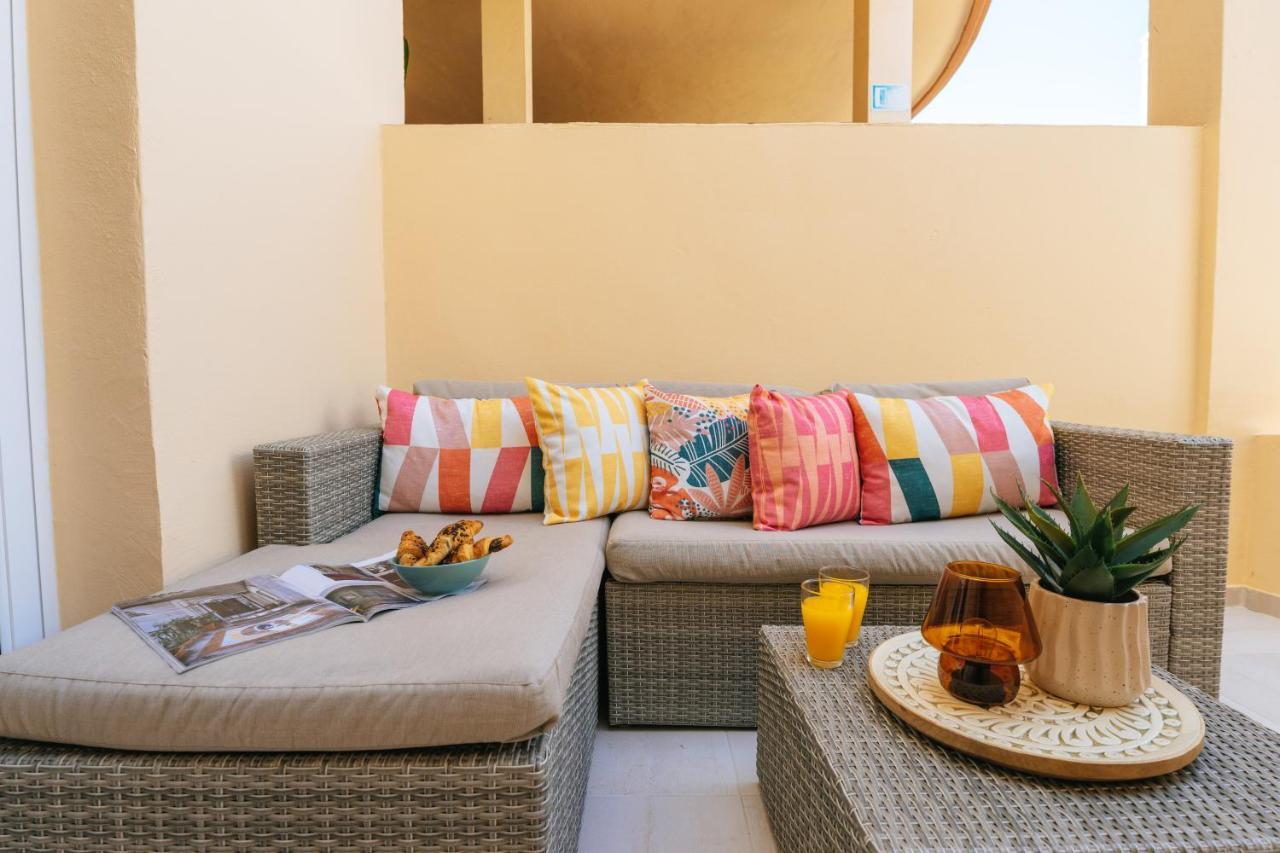 Appartement Amazing Renovated Pool View Apt, Aircon, 2 Min To Fanabe *