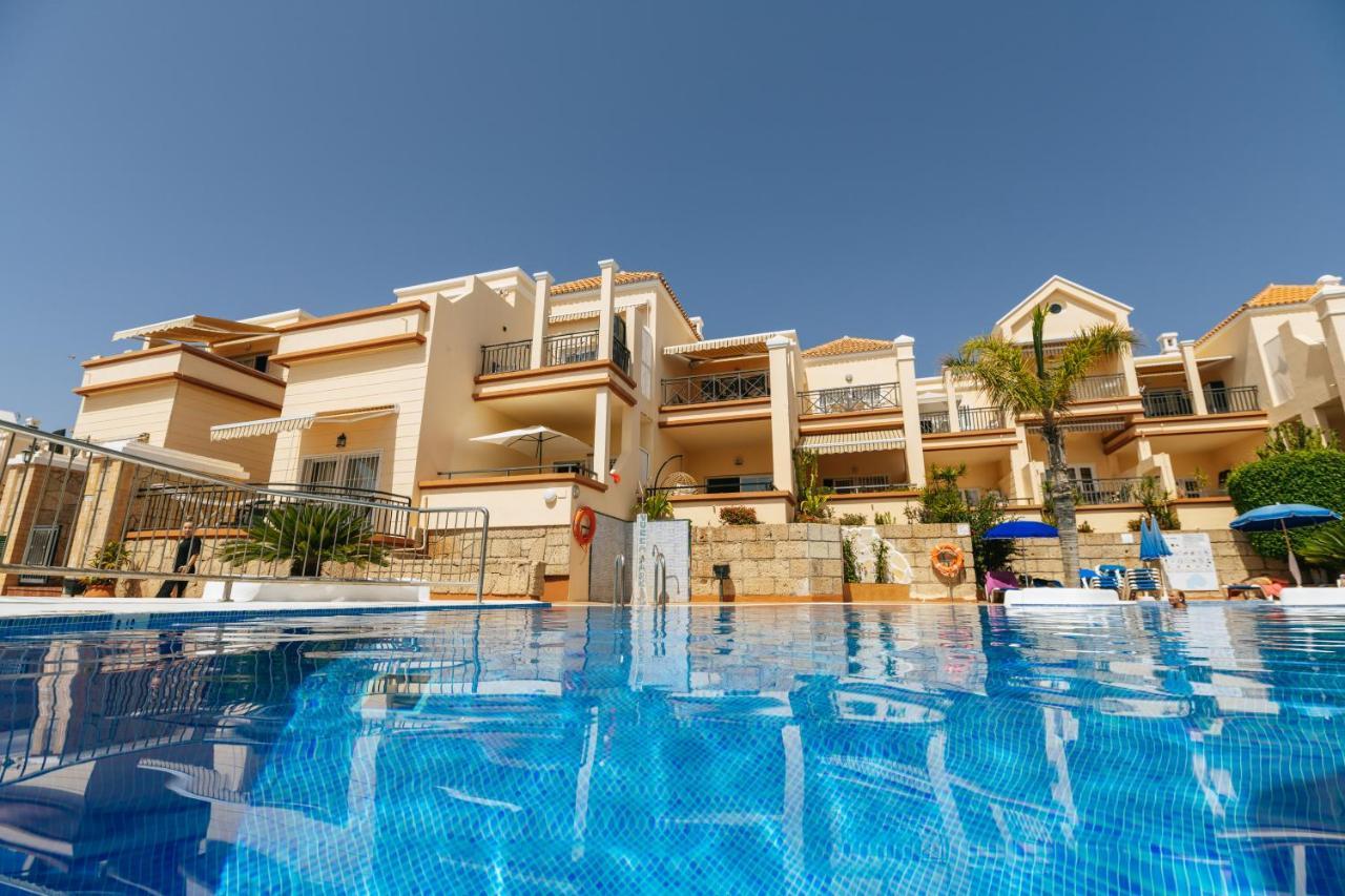 Amazing Renovated Pool View Apt, Aircon, 2 Min To Fanabe Apartment *