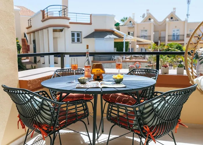 Amazing Renovated Pool View Apt, Aircon, 2 Min To Fanabe Beach