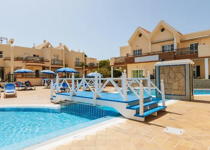 Amazing Renovated Pool View Apt, Aircon, 2 Min To Fanabe Beach