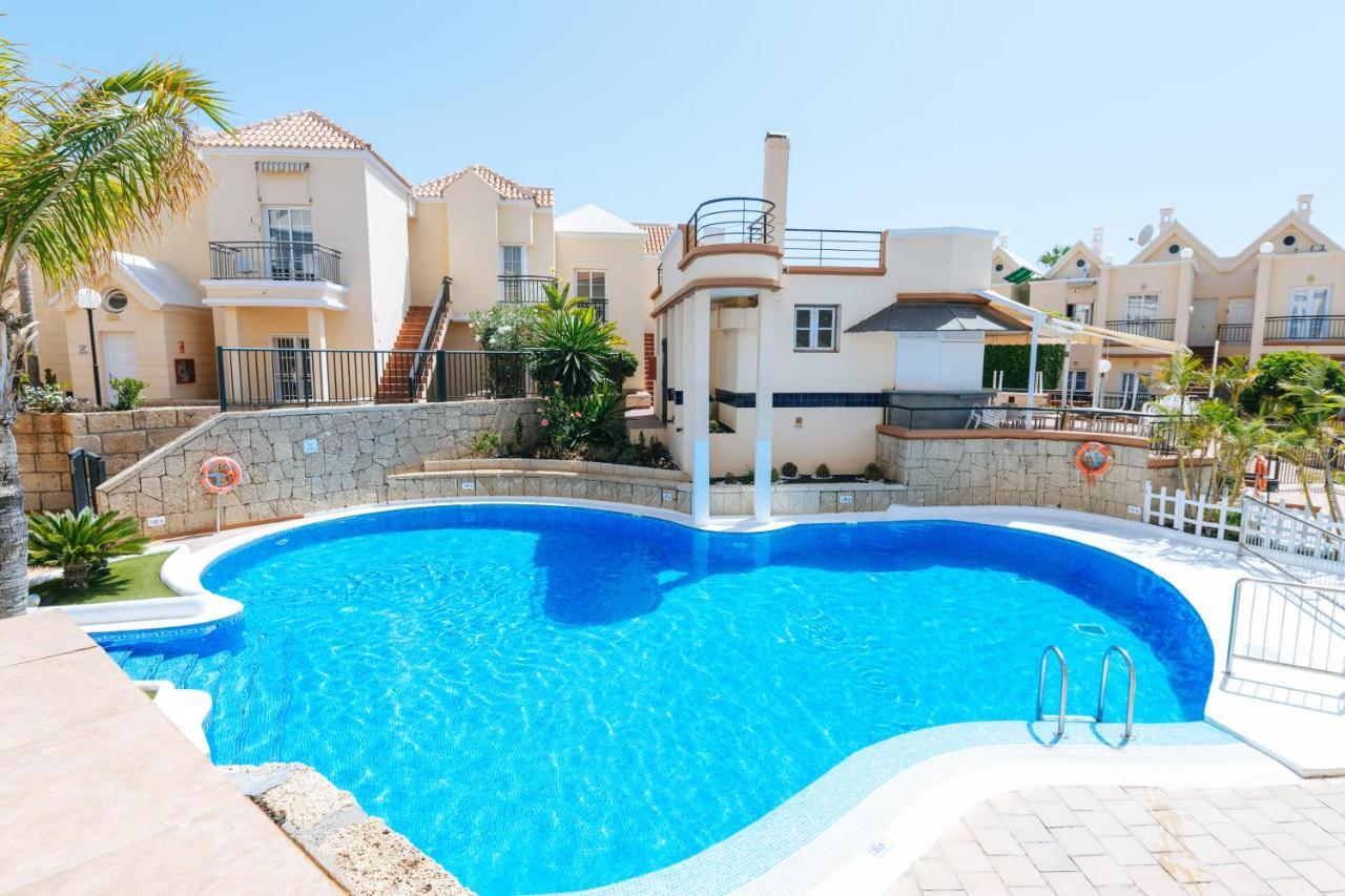 Amazing Renovated Pool View Apt, Aircon, 2 Min To Fanabe *